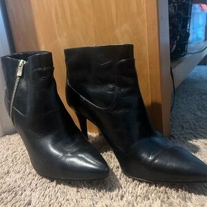 Nine West Black Pointed Toe Leather Ankle Booties with Side Zip